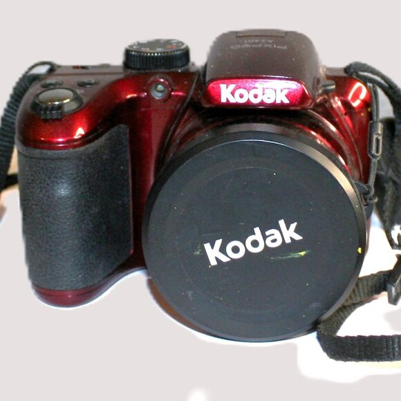 Kodak AZ401RD 16 MP Digital Camera - TESTED/WORKS - Picture 1 of 8